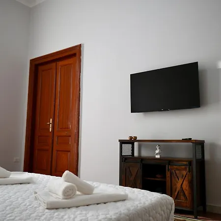 Ampio appartamento Napoli Famiglie 6 ospiti