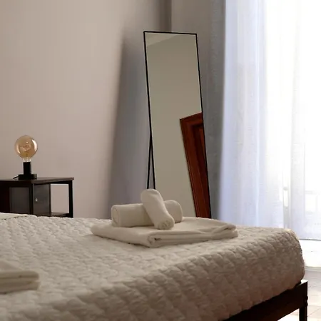 Appartamento Ampio appartamento Napoli Famiglie 6 ospiti *